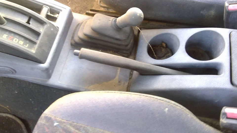 Conjunto de manija de freno de estacionamiento Geo Tracker 1996 OEM freno eléctrico de emergencia Foto 3 de 4