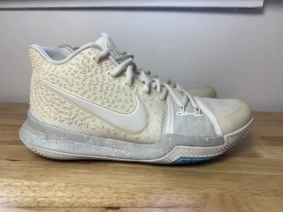 Kyrie 3 Blanco Marfil 852395-101 Talla 9.5 DS ¡SIN CAJA Usado Una Vez! Foto 3 de 4