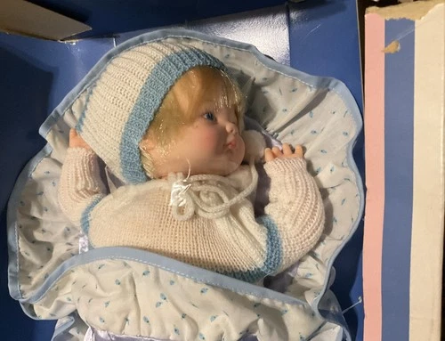 New ListingVintage SLEEPY BABY BAG DOLL CITITOYS OPEN BOX CIRCA 1980S DOLL IN MT CONDITION