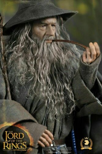 Asmus Toys CRW001 1/6th The Lord of the Rings Gandalf 2.0 Medicine Action Figure