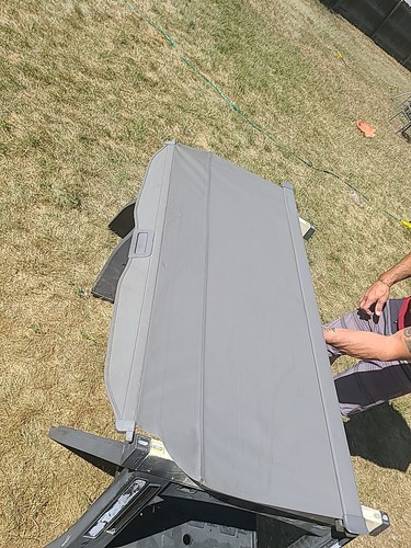 2003 - 2008 Subaru Forester Retractable Rear Cargo Cover Gray OEM Used 🤙 - Picture 2 of 4