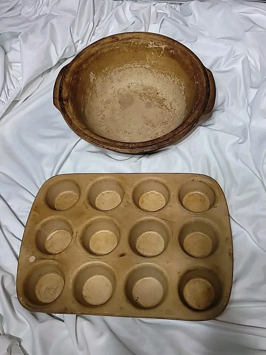 Vintage PAMPERED CHEF Stoneware 12 Count Muffin Cupcake Pan #1465 Bonus Dish