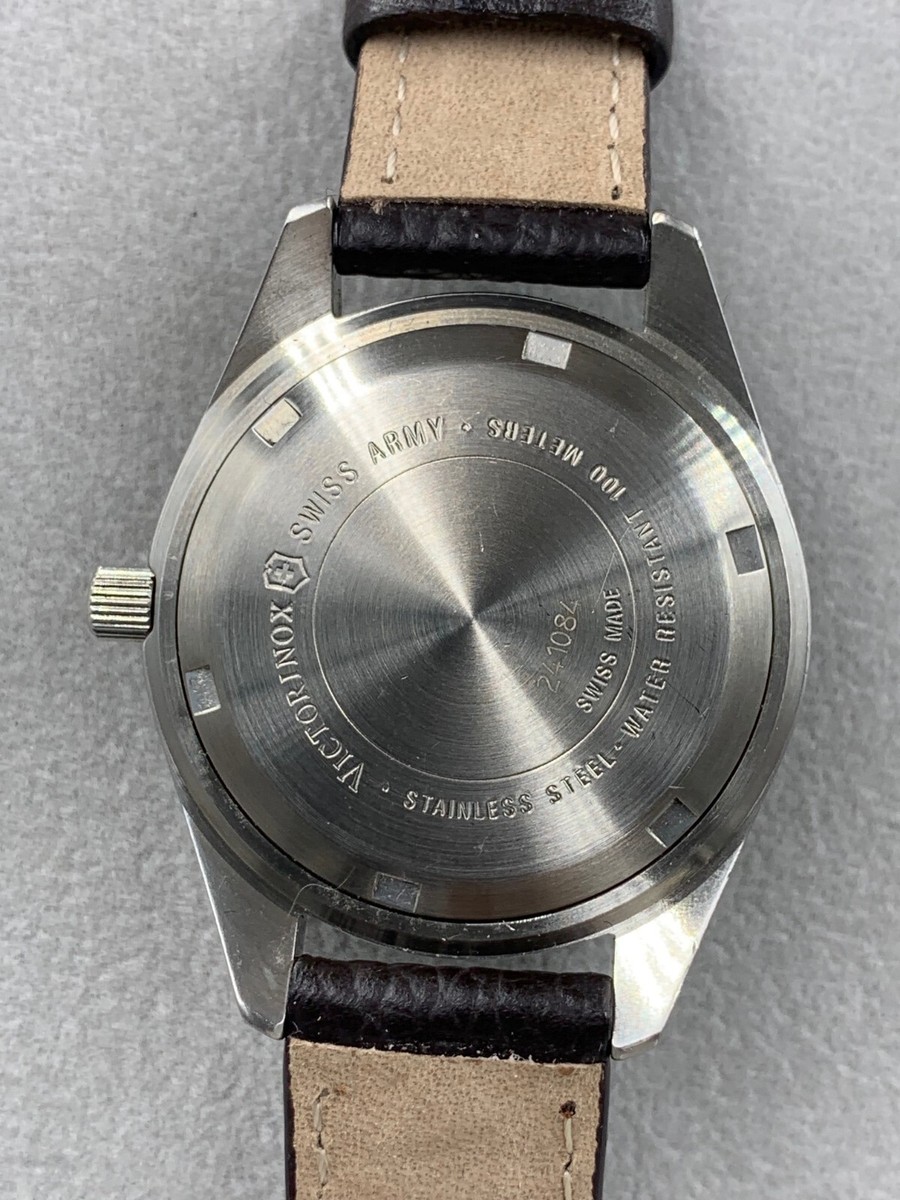 Victorinox Swiss Army Watch 33mm 241084 Date Great Condition 1