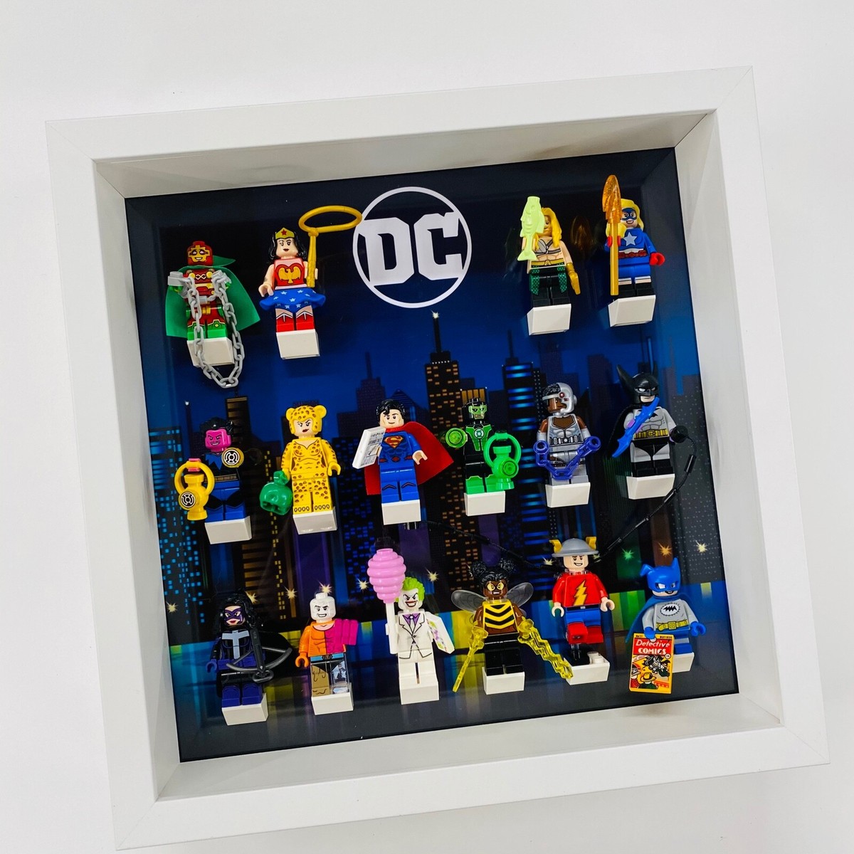Display Frame for Lego ® DC Comics Series minifigures 71026 27cm