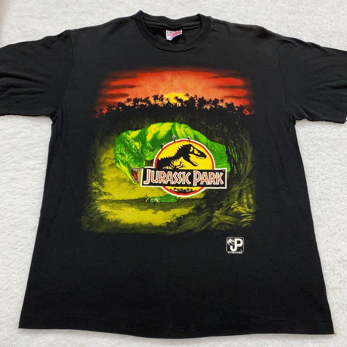 vintage 90s JURASSIC PARK T-REX JEEP T-Shirt MEDIUM/LARGE