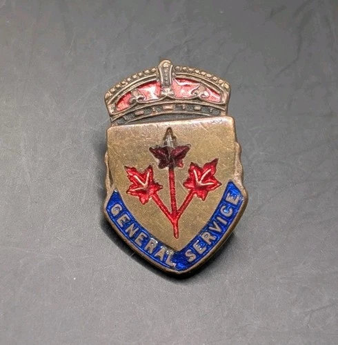 Royal Canadian Armed Forces Veterans Pin Badge. WW2 Vintage Canada Military