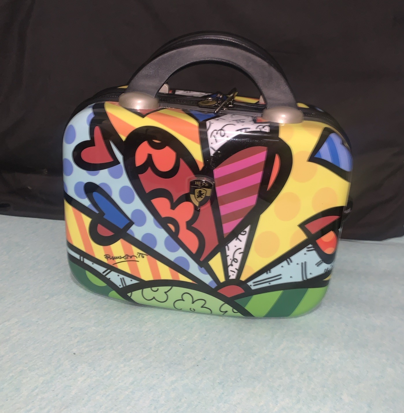 Heys Romero Britto New Day Hearts Hardside Vanity Case Makeu