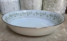Noritake SAVANNAH 9.5 x 7" Oval Serving Bowl Dish w/ Platinum Trim 2031 Flowers