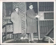 1944 Press Photo Atlanta GA Warden Joseph Sanford & James Bennett - ner13755