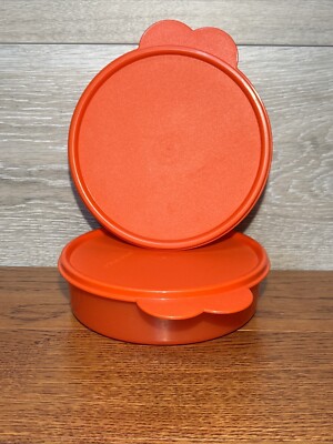 TUPPERWARE CEREAL BOWLS RED/ ORANGE  (2) WITH LIDS 6403B-03 500 ML