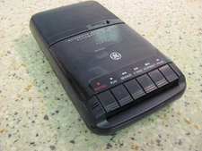 General Electric Vintage Portable Audio Cassette Player Recorder 3-5025A WORKING