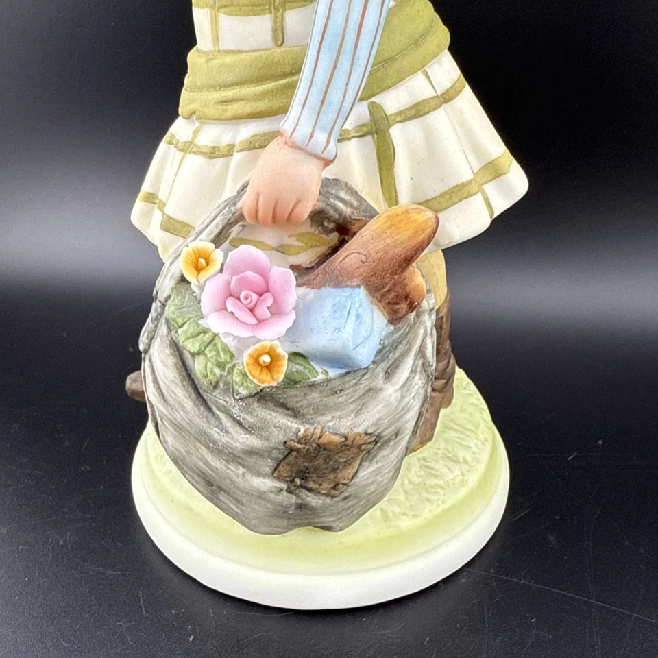 Holly Hobbie Bundle Friend Baking Bread, Flowers, Egg, Trinket Box Porcelain 70s - Image 4 of 4