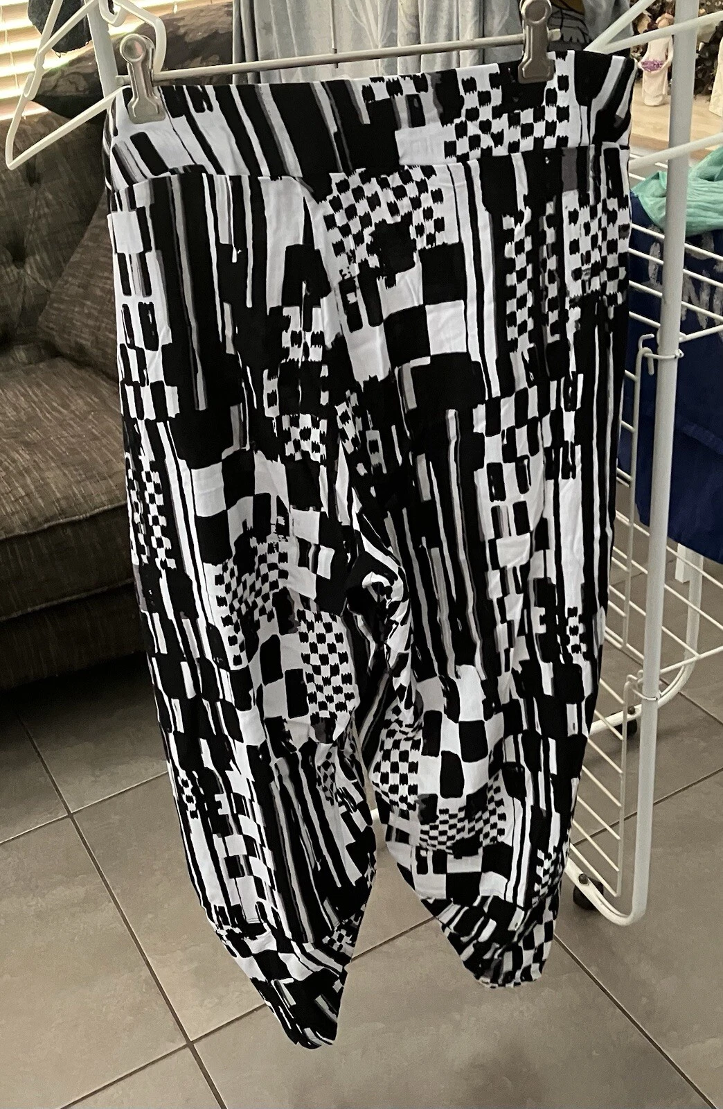 Picture 4 of 6