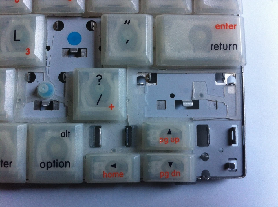 Apple iBook Clamshell G3 Keyboard Replacement keys (KEYS ONLY) Tangerine - Image 4 of 4