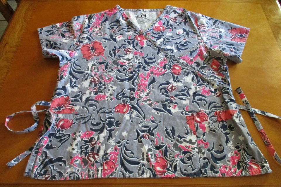 mujer talla L exfoliante Beverly Hills cuerdas florales en la espalda Foto 3 de 4