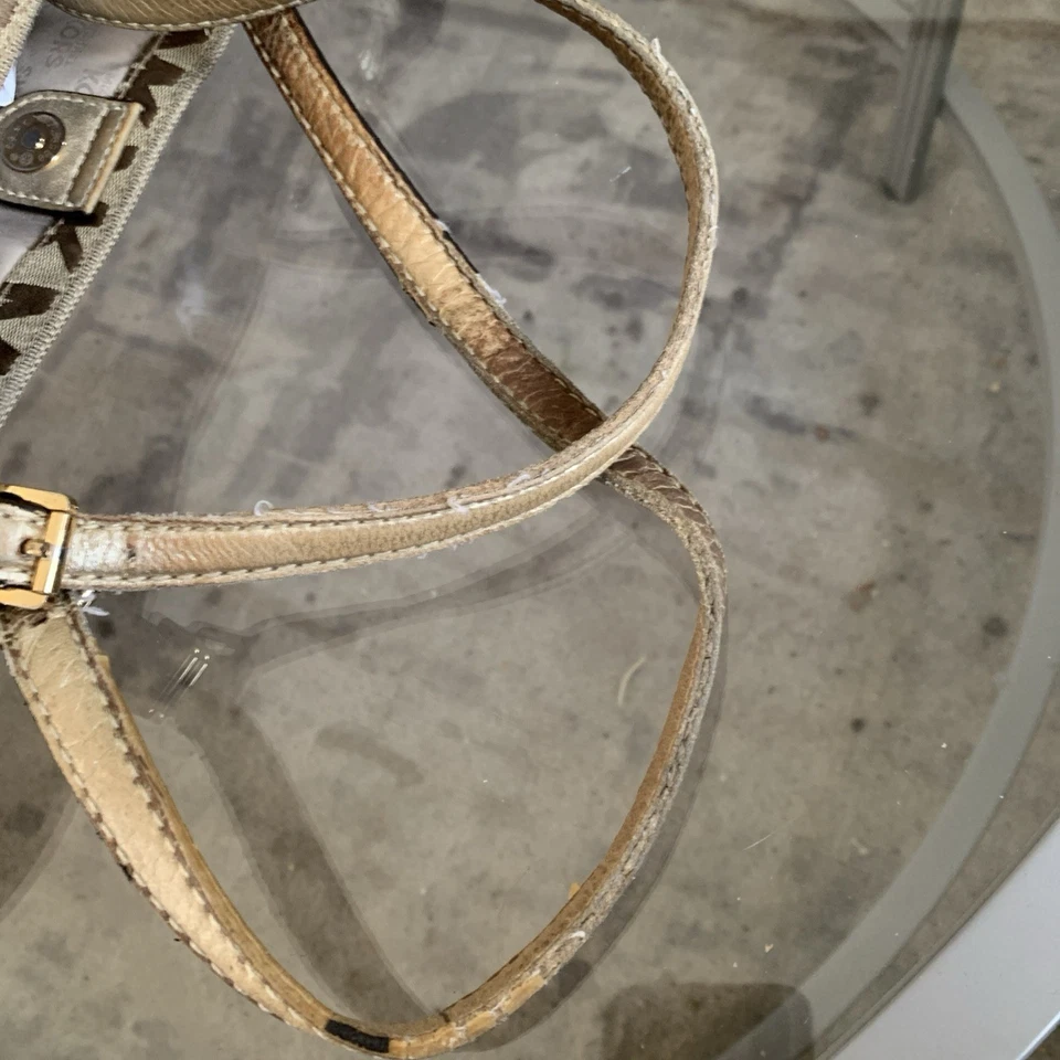 Authentic Michael Kors Signature Tote Bag Used, But In Good Condition - Image 4 of 4