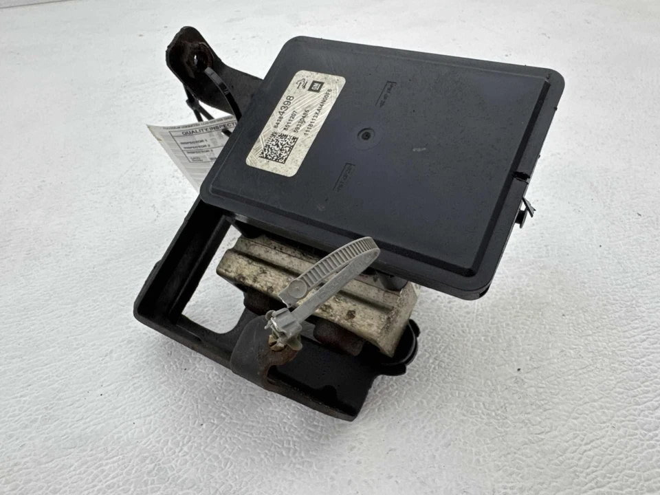 Chevrolet Tahoe 2017-2020 ABS conjunto de control de módulo de bomba de freno antibloqueo OEM Foto 3 de 4