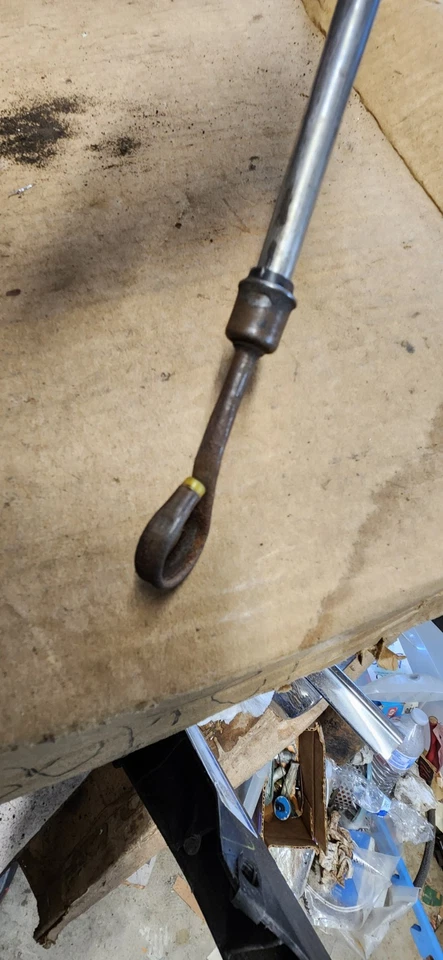 Chevrolet 396 454 Chevelle Camaro 1970 tubo de cárter de aceite y varilla de inmersión punta amarilla Foto 3 de 4