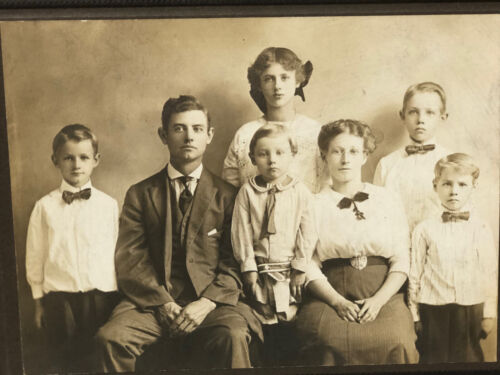 Cabinet card sepia formal setting family of 7 - Picture 2 of 2