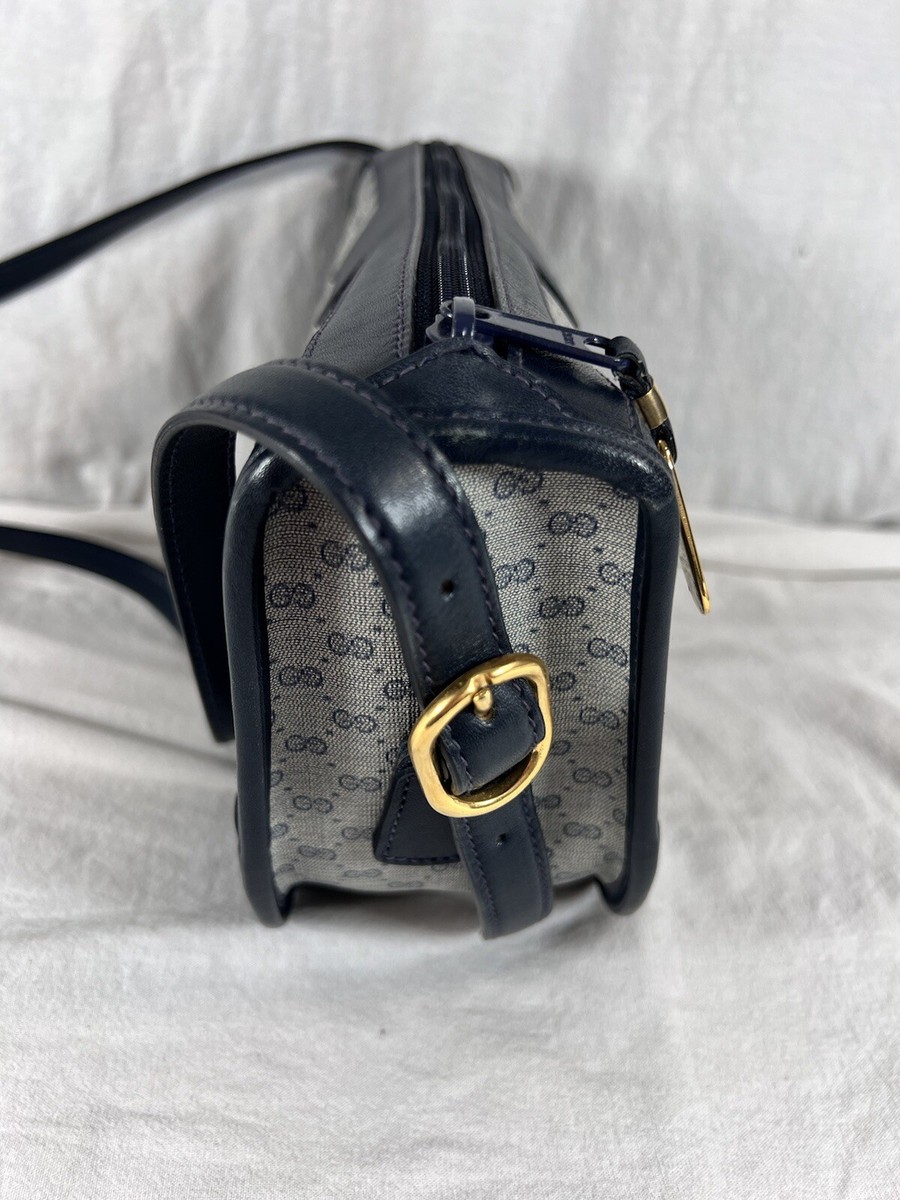 GUCCI Authentic Navy Blue Leather and Canvas Crossbody GUCCI Authentic Navy Blue Leather and Canvas Crossbody