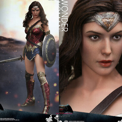 BATMAN VS SUPERMAN - Figurine articulée en métal hybride Wonder Woman