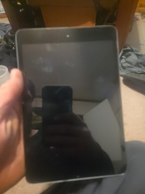 Apple iPad Mini A1432 16GB WIFI Black/Silver READ DESCRIPTION 