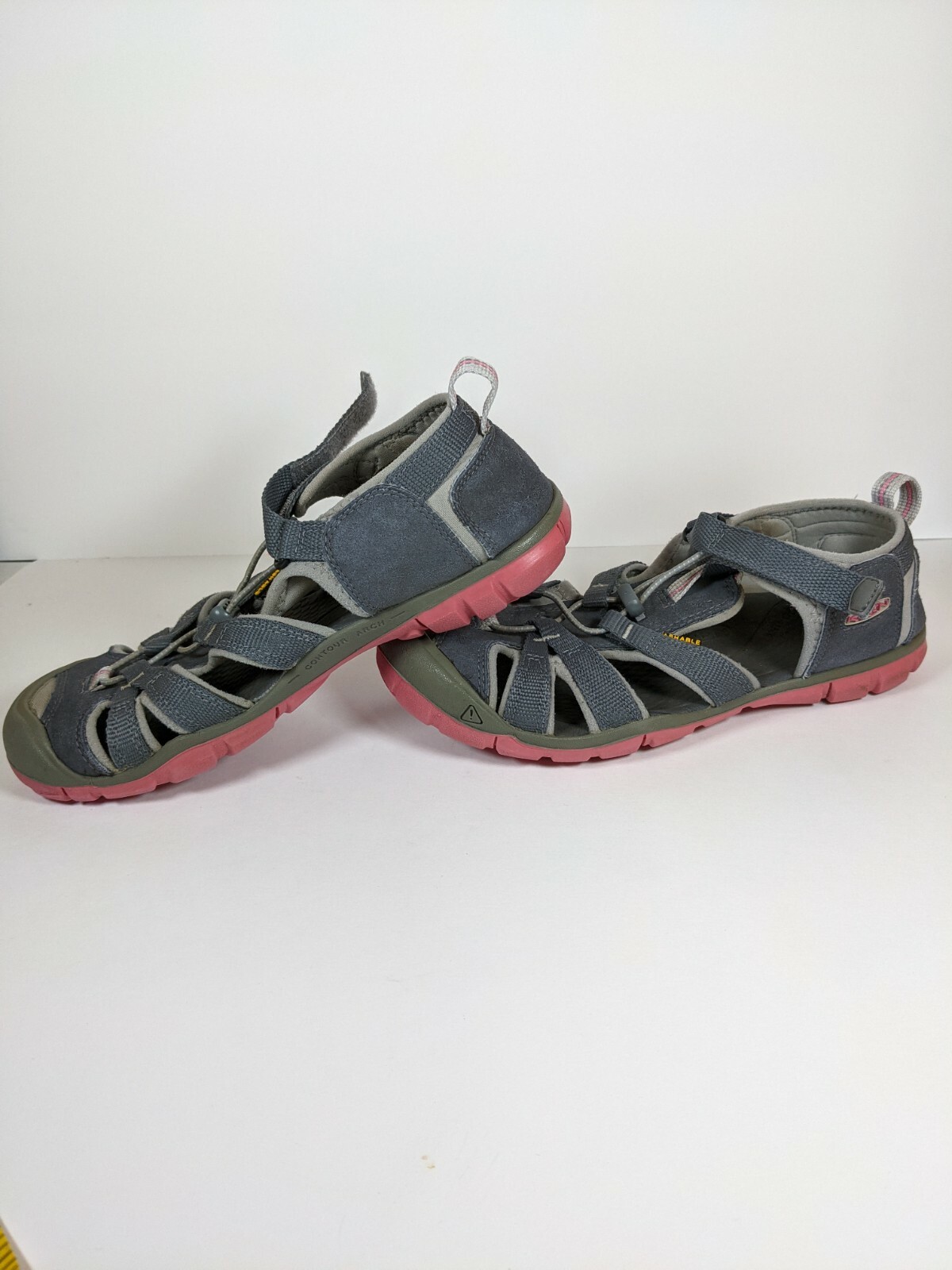 Sandali ibridi da acqua Keen Seacamp II CNX grigio rosa taglia 5US UK 37