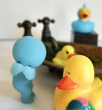 AUTHENTIC Smiski Not Looking BATH Glow In Dark Blue Action Figure Ship fr/ USA