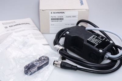 SCHMERSAL Sicherheitssensor CSS 8-16-2P-Y-LST 1210576 Sicherheits ...