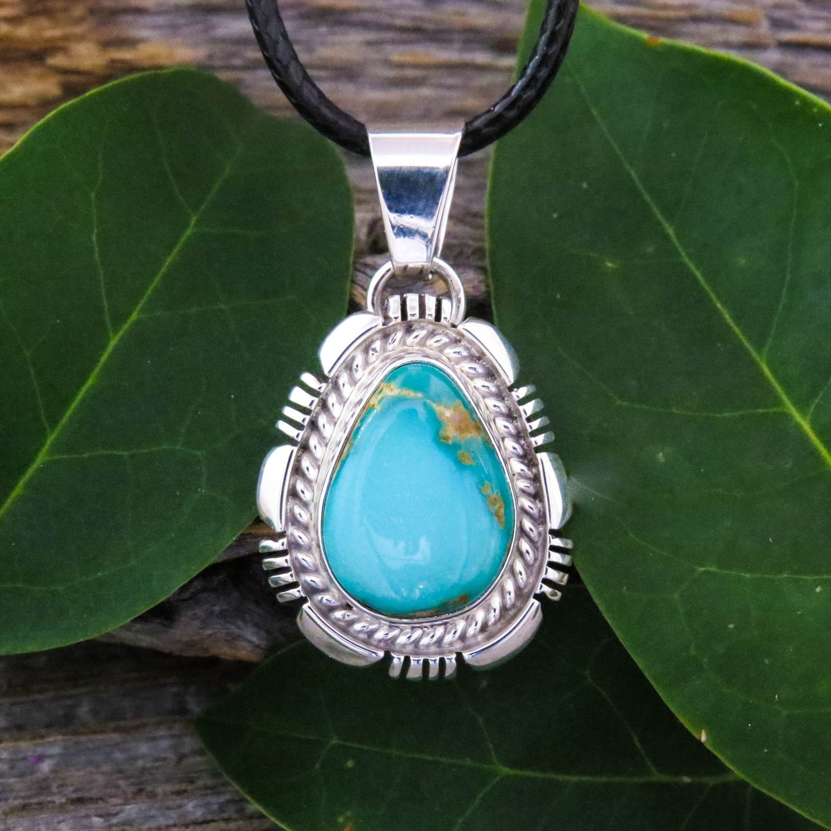 Important Yazzie Navajo Sterling Native American Jewelry Silver Green Turquoise Necklace Important Yazzie Navajo Sterling Native American Jewelry Silver Green Turquoise Necklace