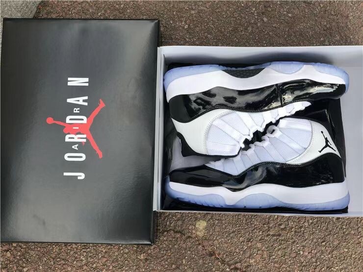 シューズ(男性用) NIKE AIR JORDAN 11 RETRO CONCORD (2011) Nike Air Jordan Retro 11 Concord 2011 OG XI Men's Size 11
