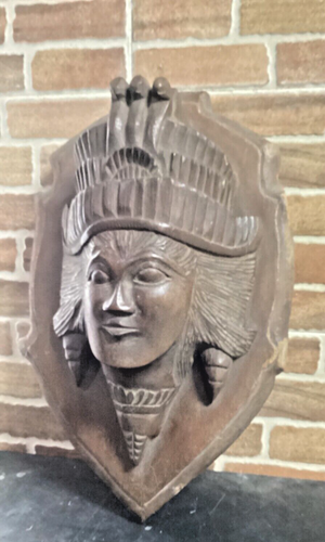Vntg Queen & King Tribal Face Snakes Crowned Wall Mount Wooden Sculpture - Picture 4 of 17