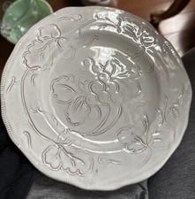 VIETRI SET OF FOUR  4 EMBOSSED FRUIT BREAD SALAD PLATE - 8 1/4" DISCONTINUED