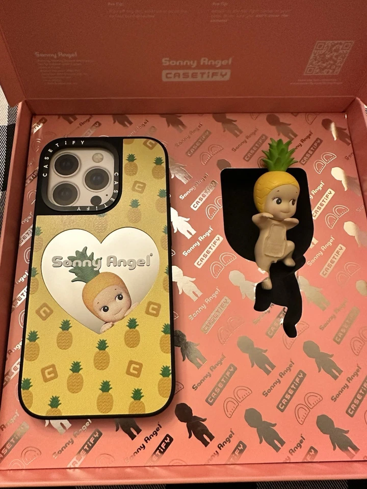 Funda Sonny Angel x CASETiFY iPhone 14 Foto 2 de 3