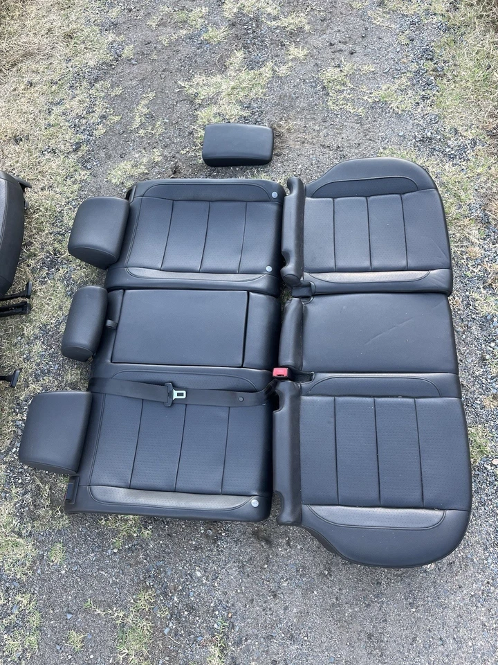 Volkswagen Golf Jetta 2013 camioneta interior asientos delanteros traseros cojines negro Foto 3 de 4