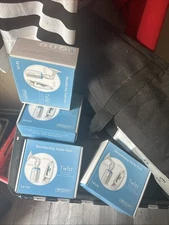 4 Pc Kiinde Twist Breastfeeding Starter Kit Pack Sample Breast Pump New Sealed