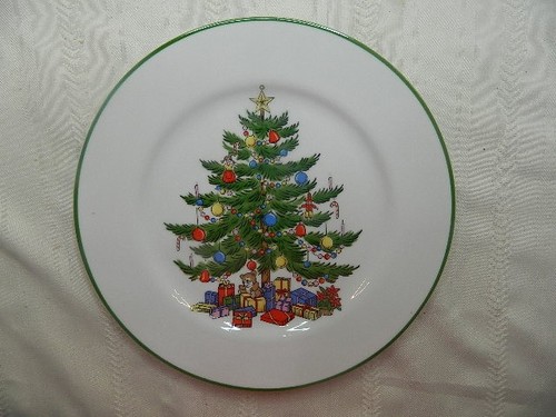 Vintage Sone Christmas Tree Dinner Plates 10.25" Fine China Set of 4 Japan - Picture 2 of 5