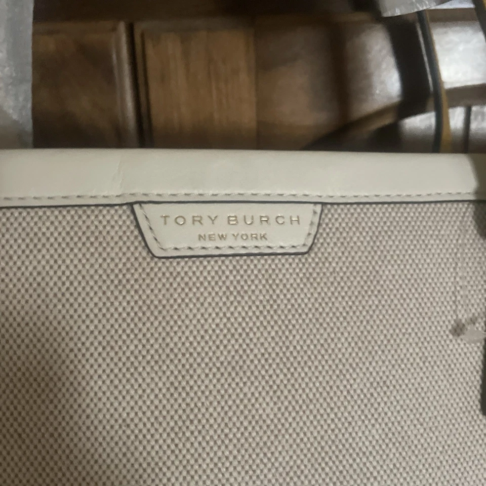 Bolso de mano Tory Burch Perry de gran tamaño Foto 2 de 4