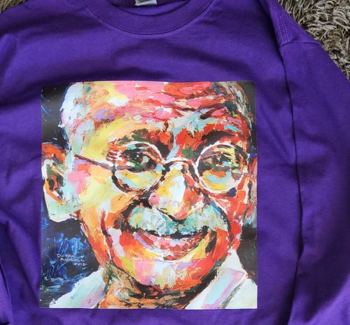 Colorida camiseta gráfica de manga larga de Gandhi - Imagen 2 de 2