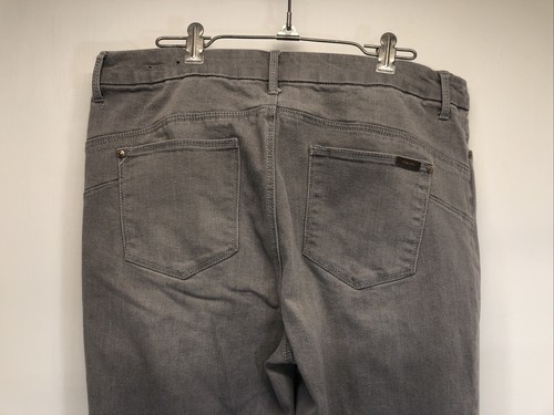 THE SO LIFTING SLIM LEG BY CHICOS SIZE 1.5 REG Grey JEANS EUC - Picture 4 of 5
