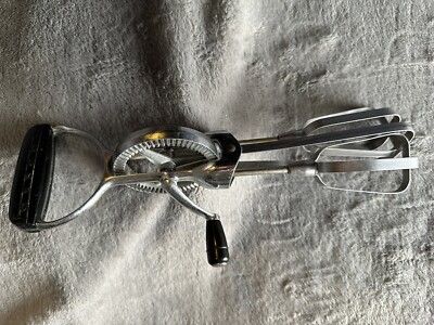 Vintage Hand Mixer Egg Beater Ecko USA Black Handle Farmhouse Cottagecore Decor