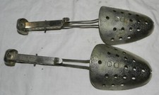 Pair of Vintage Metal Shoe stretchers - Men's 