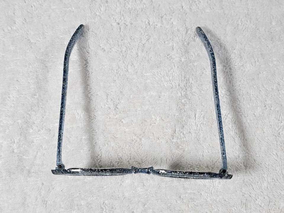 复古 20 世纪 50 年代闪光猫眼太阳镜带翼蓝色五彩纸屑绿色玻璃海报 — 第 3/4 张图片