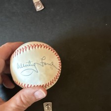 Top 10 Whitey Ford Baseball Cards 25
