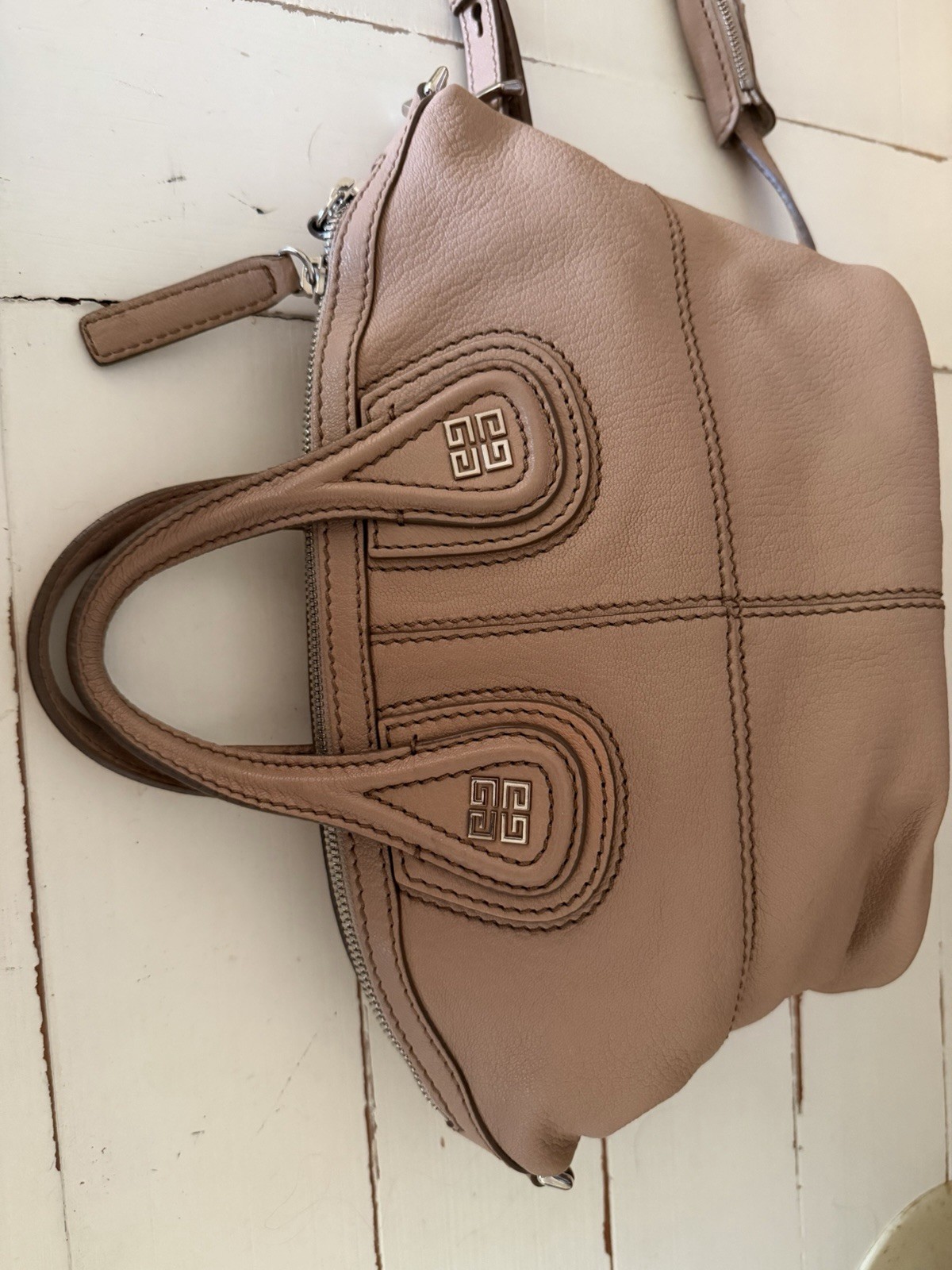 givenchy bag. Small Cross Body  Color RARE Excell… - image 2