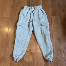 Big Kids Nike Sportswear Club Fleece Cargo Sweatpants 21" Gray sz S