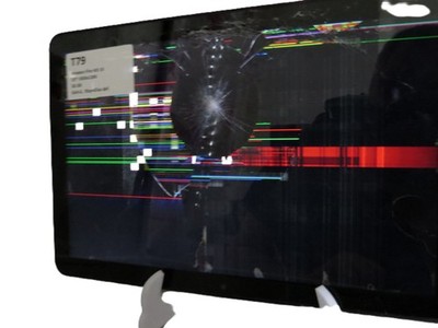 AMAZON Kindle fire HD10  32GB RAM Display defekt, Glas defekt T79