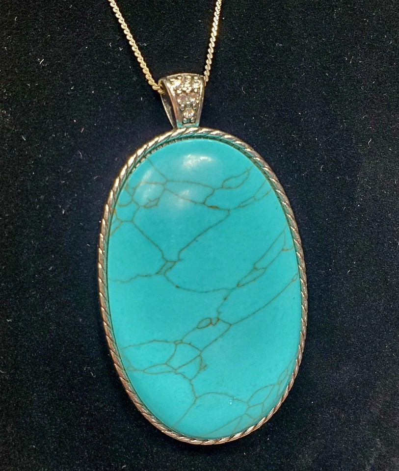 Paparazzi: Stone Stampede - Grande colar azul turquesa com corrente tom prata - Imagem 2 de 4