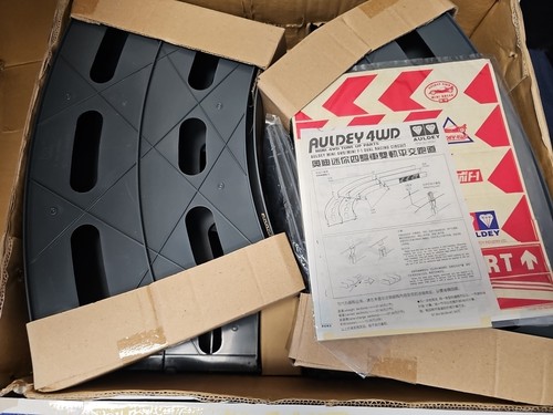 5 auto da corsa Auldey Foreign Envoy 1:32 - serie 4x4 + circuito ovale NUOVO🔥 - Foto 17 di 17