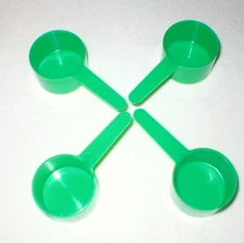 4 GREEN MEASURING SCOOPS FOR COFFEE HOT COCOA DRINK MIX SOLD AS IS
